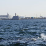 한국국적 석유제품관련 운반선 북한배와 밀수현장발각되다 부산항에 억류되어있다고하는 뉴스입니다.2019년4월3일